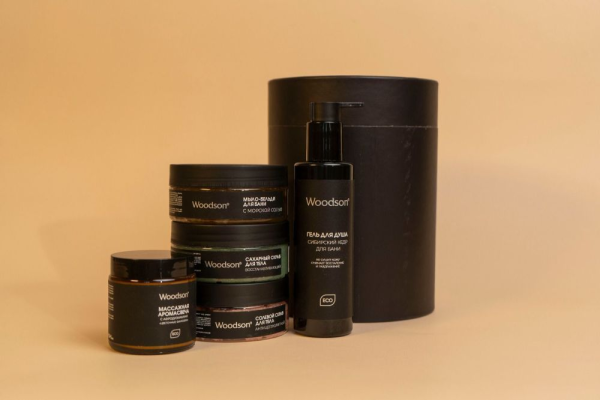 Набор косметики Woodson для женщин (5 предметов)